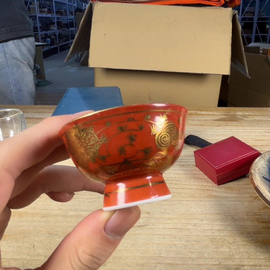 琉璃手工艺品就会沟沟壑壑地