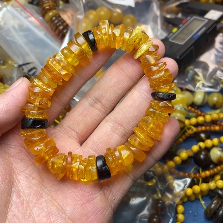 未镶嵌琥珀珠宝奇石