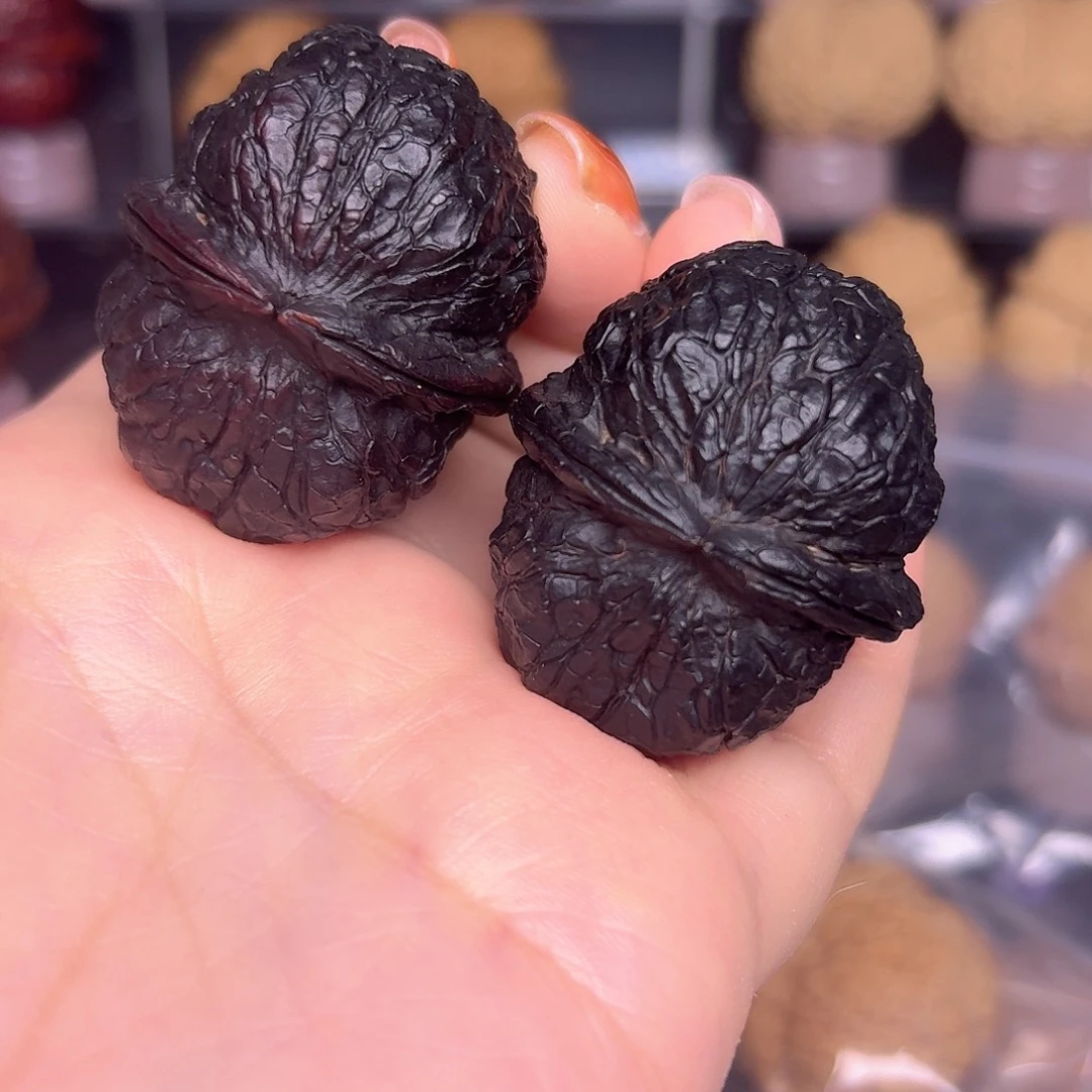 文玩核桃把件9号车40尺寸双色蟒纹地闷