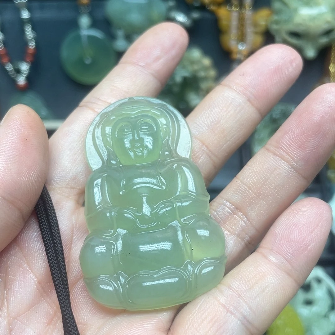 蛇纹石玉未镶嵌颈饰