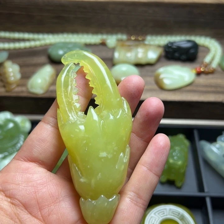 蛇纹石玉未镶嵌手把件