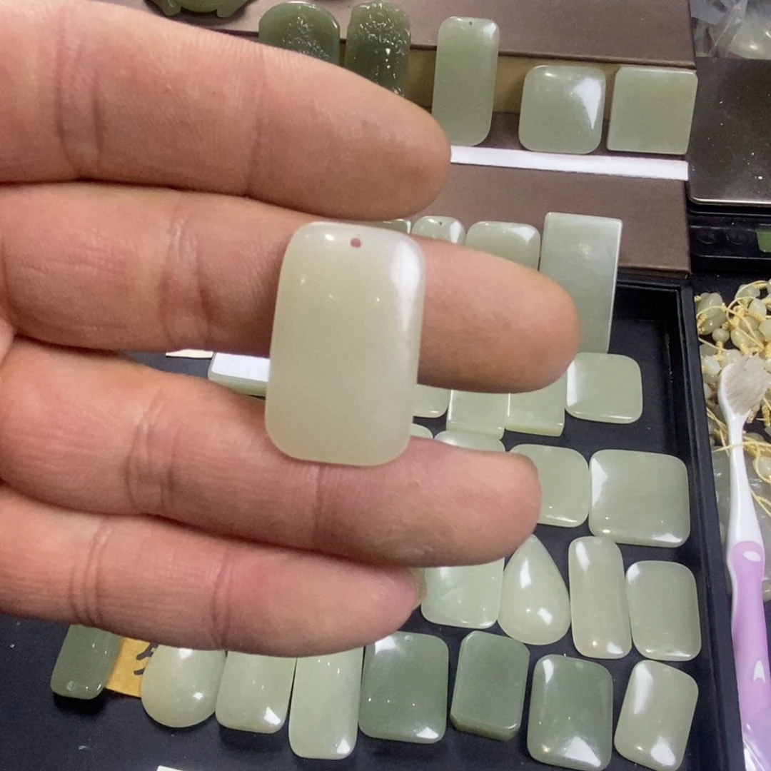 颈饰未镶嵌和田玉不*031