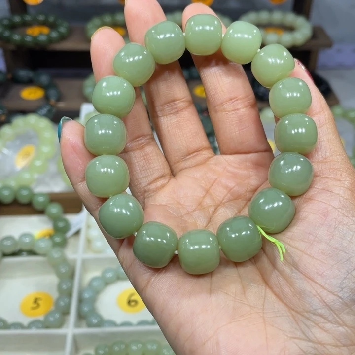 凌***和田玉未镶嵌手链