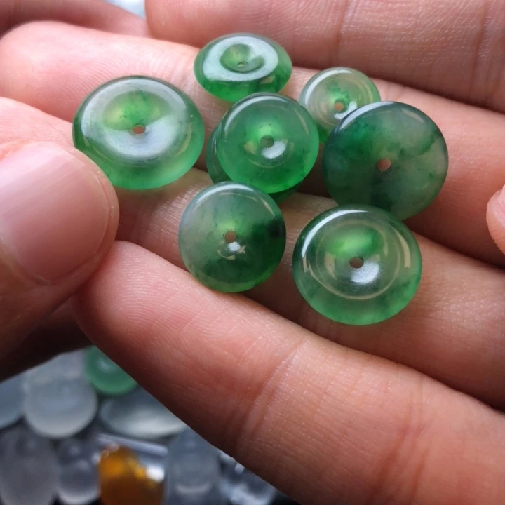未镶嵌定制翡翠挂件