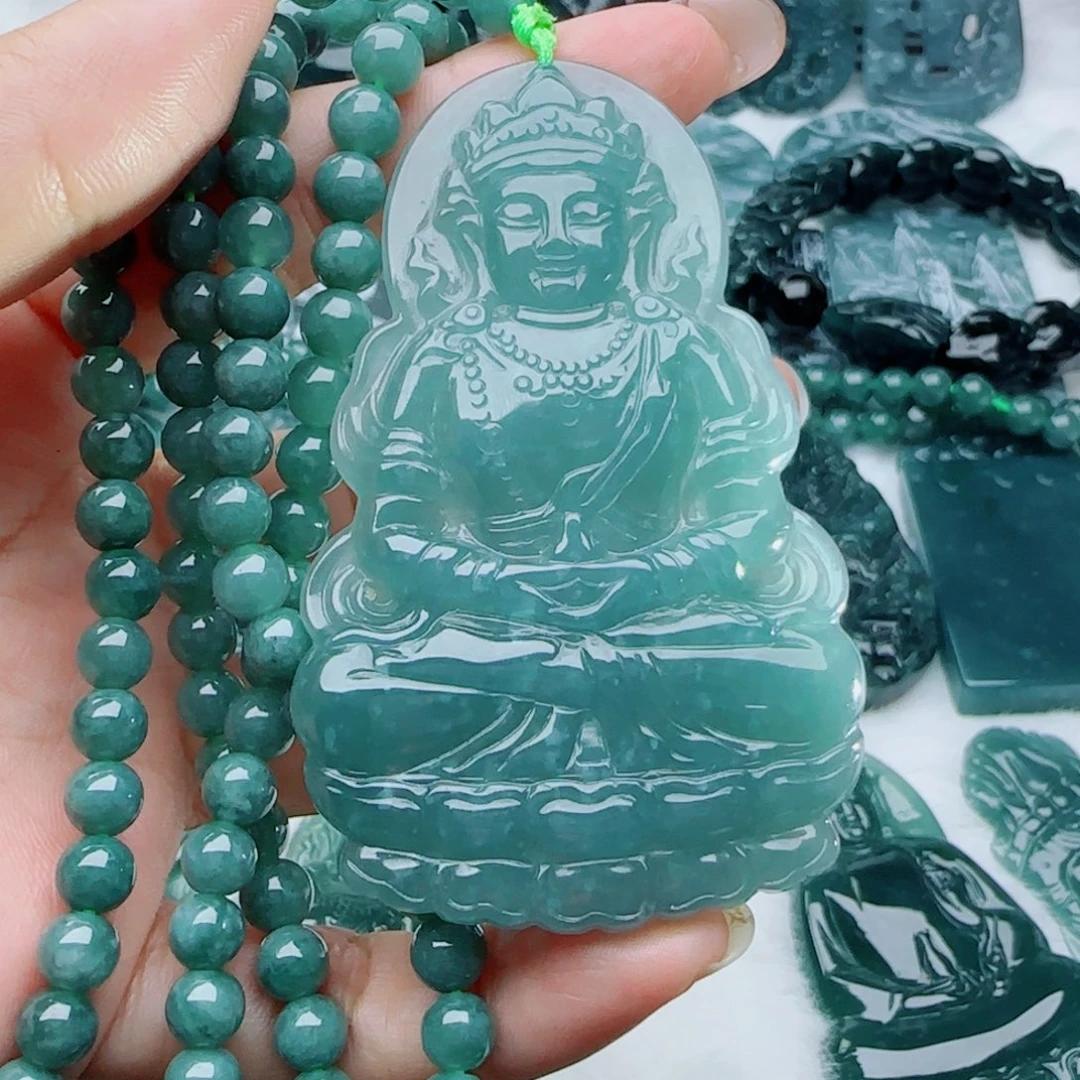 翡翠未镶嵌颈饰多样性发货天然的A货翡翠