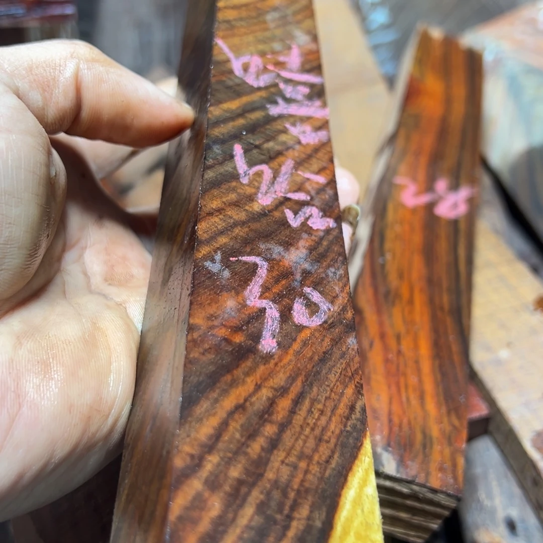 嘻***哈交趾黄檀（大红酸枝）