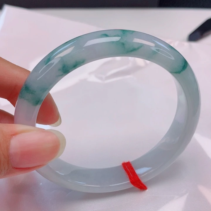 翡翠未镶嵌手镯56圈