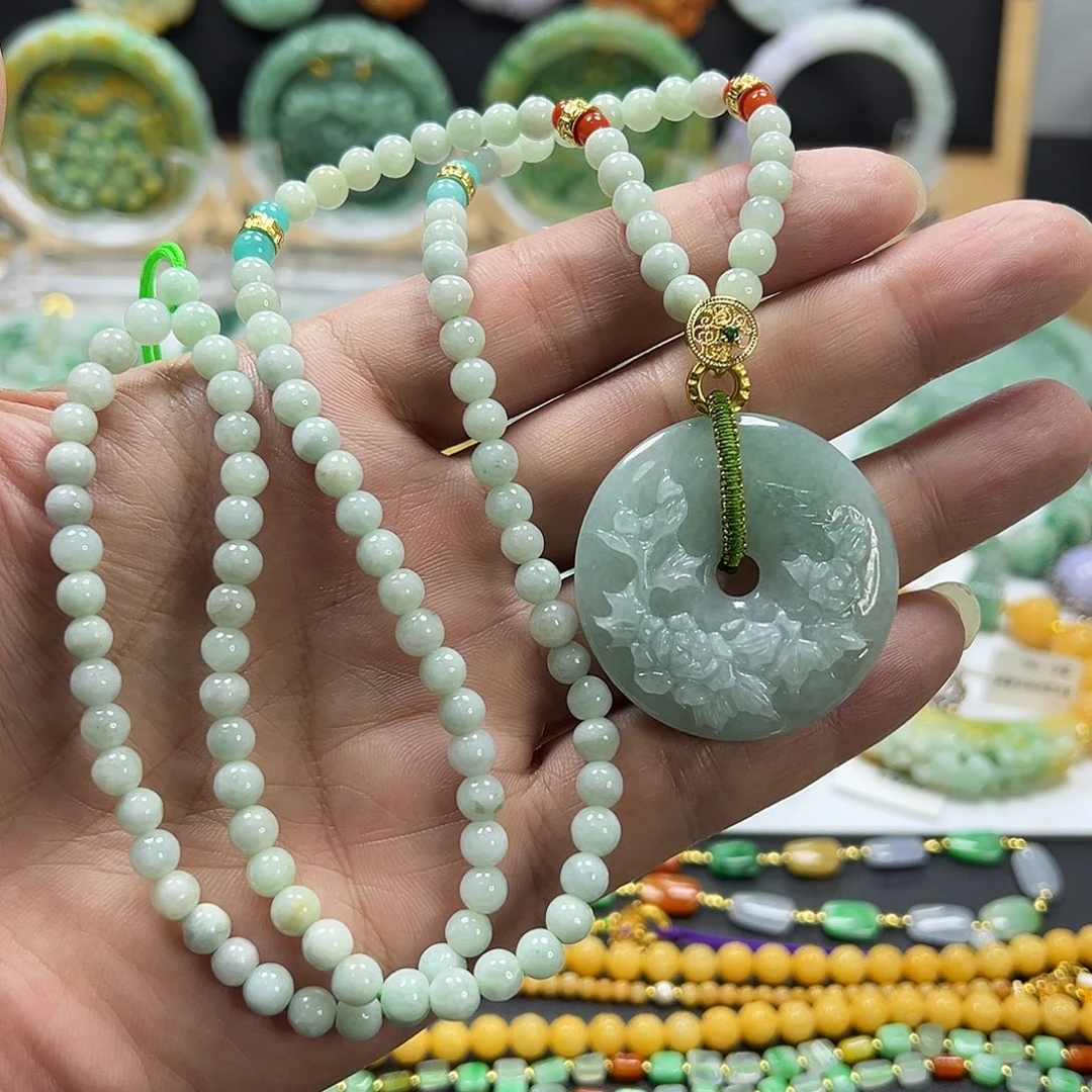 翡翠未镶嵌颈饰吊坠