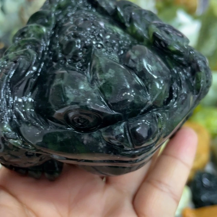 蛇纹石玉未镶嵌珠宝奇石