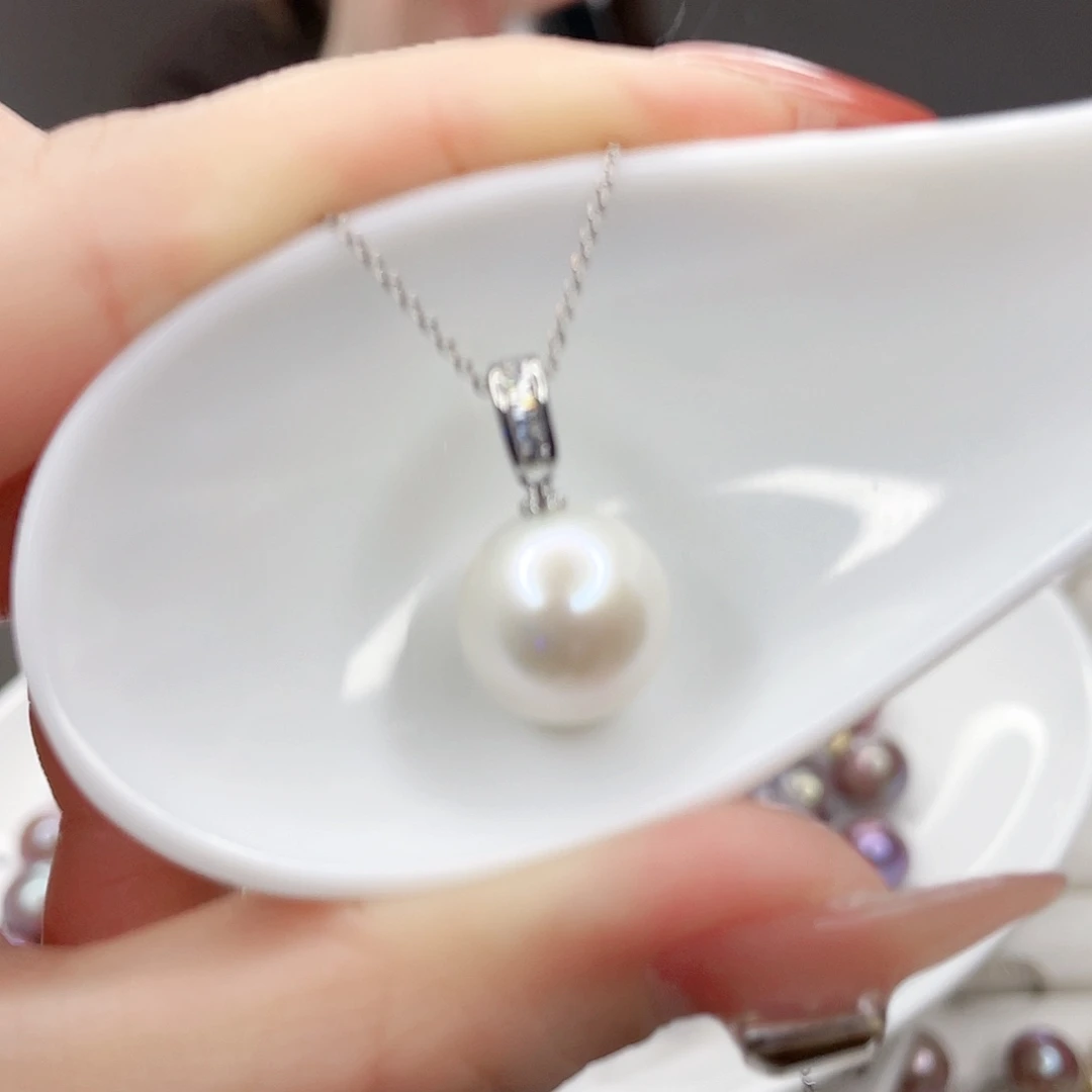 淡水珍珠吊坠(赠链)未镶嵌