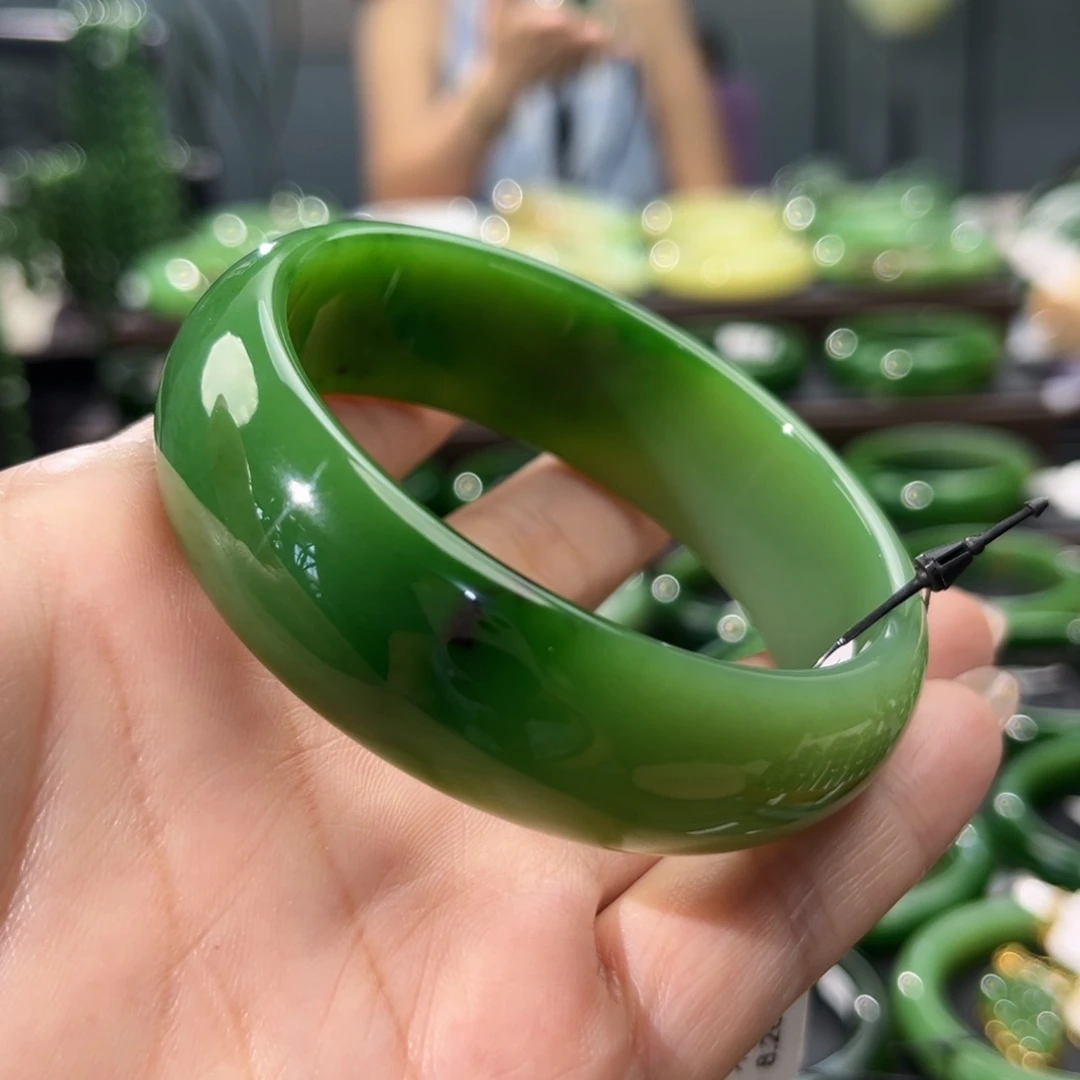 未镶嵌手镯和田玉（碧玉）