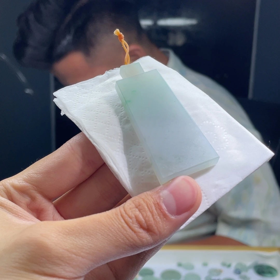 定制翡翠未镶嵌吊坠