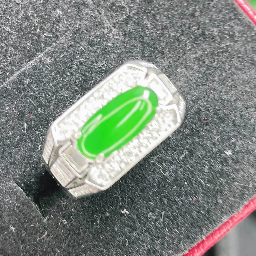 翡翠未镶嵌颈饰126