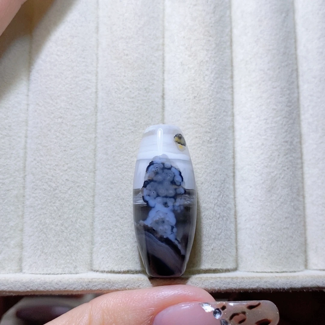 珂***珂玛瑙/玉髓未镶嵌颈饰