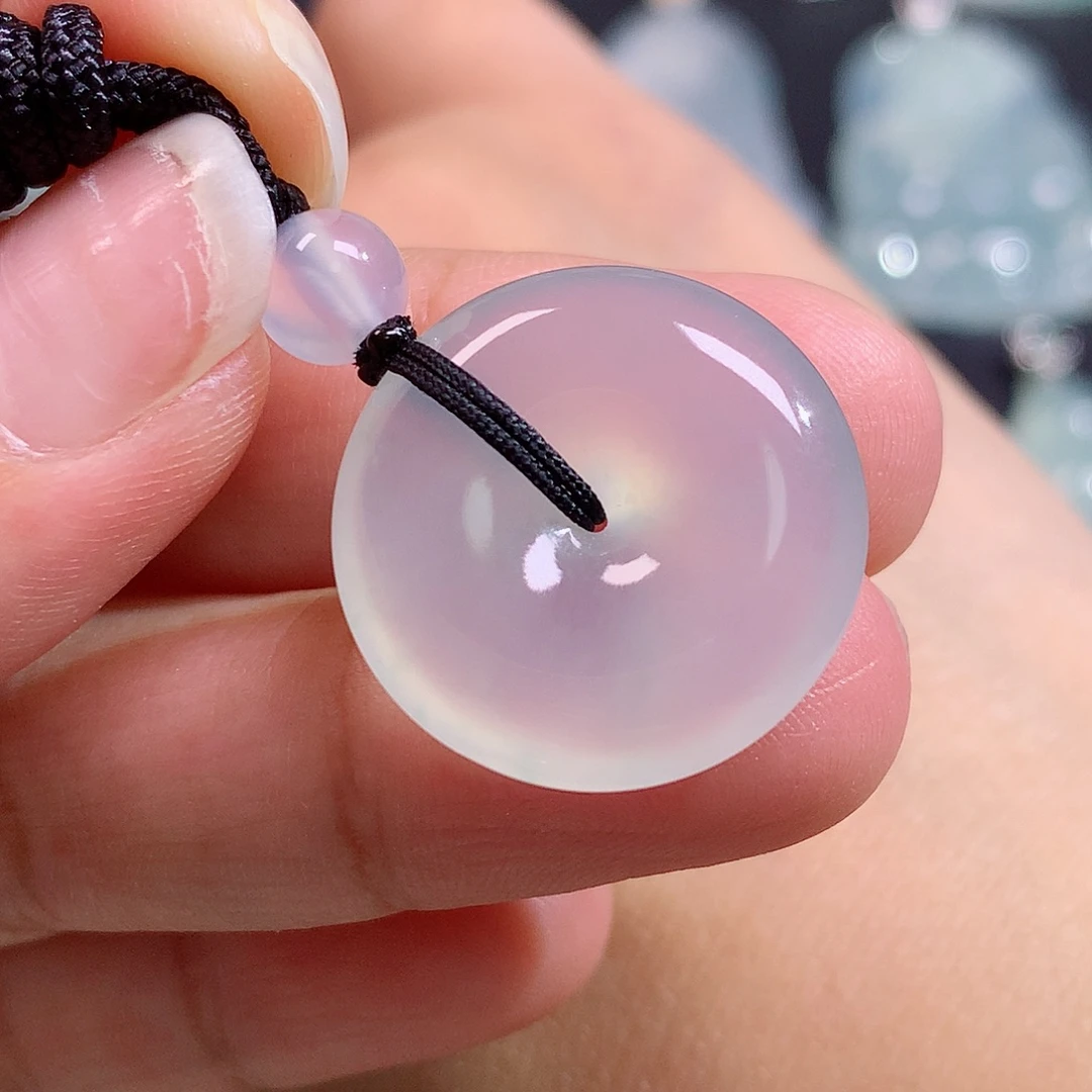 翡翠未镶嵌颈饰平安扣