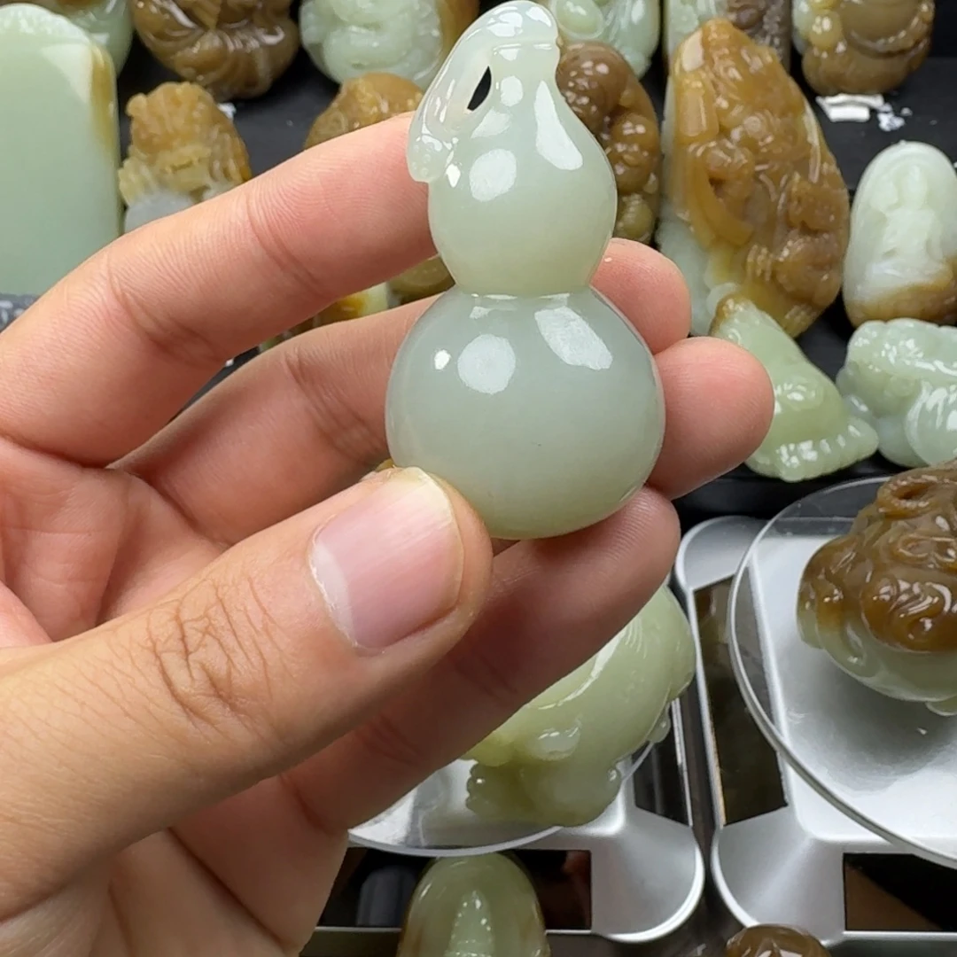 和田玉未镶嵌挂件