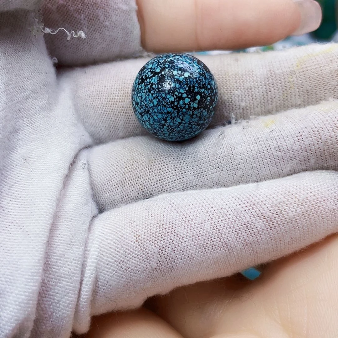 绿松石未镶嵌饰品