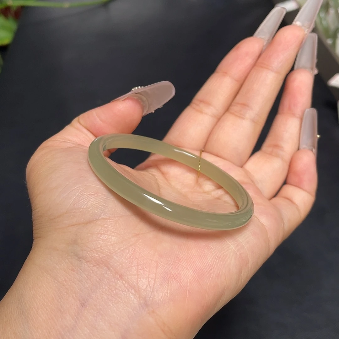 和田玉未镶嵌手镯52