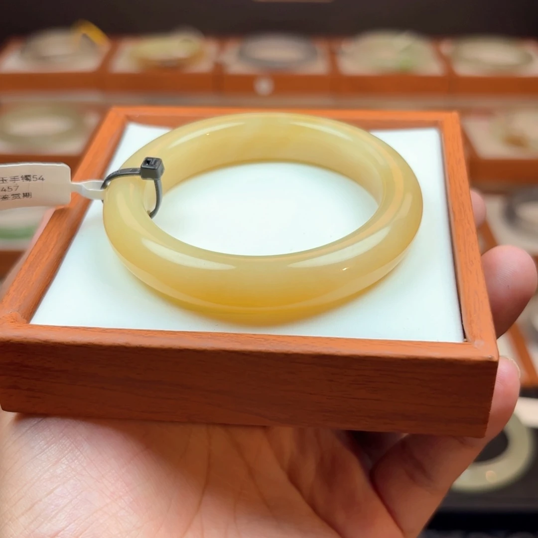 和田玉手镯未镶嵌黄金糖54