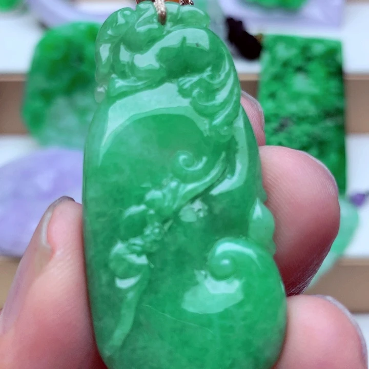 吊坠(不含链)未镶嵌翡翠