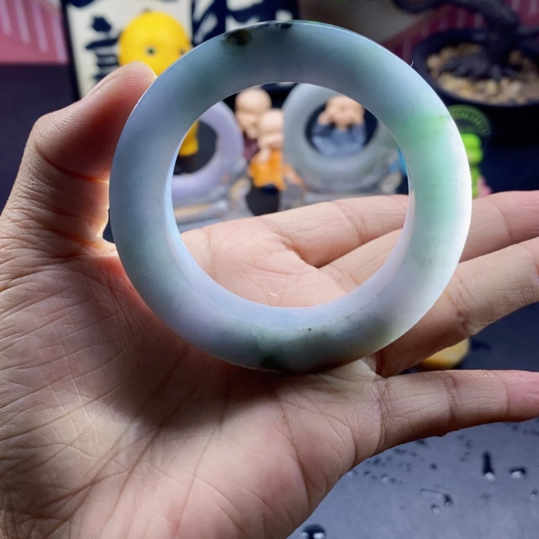 定制翡翠未镶嵌翡翠手镯