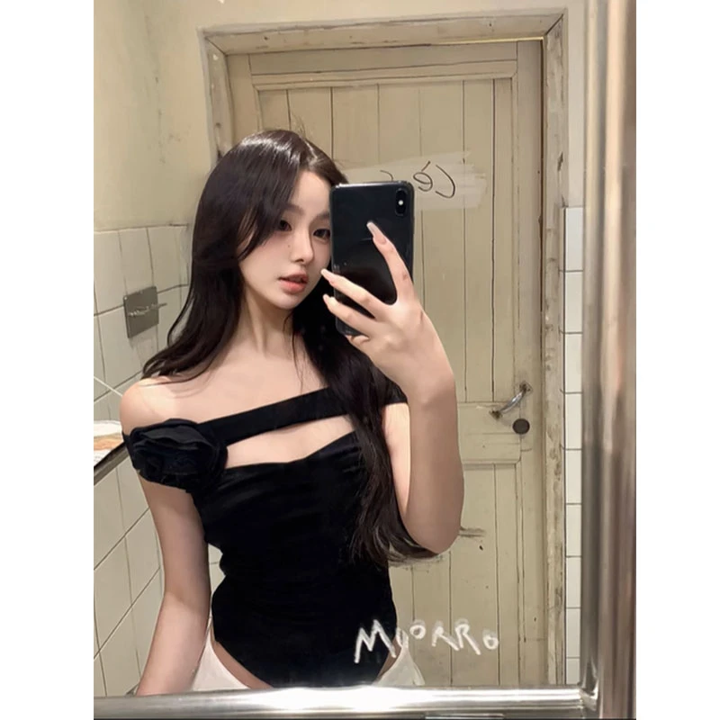 设计感绑带一字肩抹胸背心女甜辣妹花朵小衫纯欲性感短款修身上衣