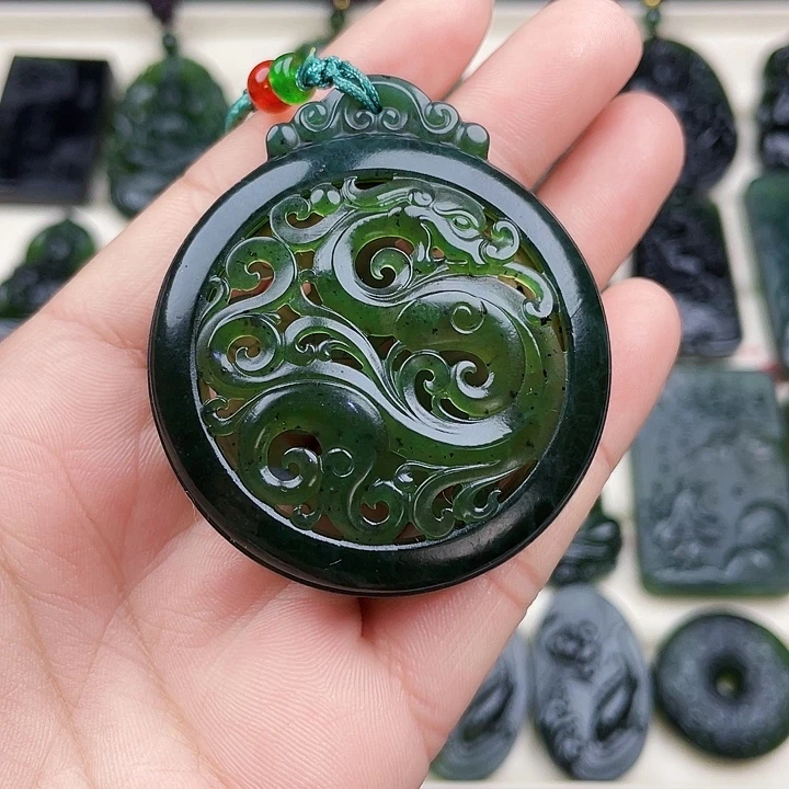 蛇纹石玉未镶嵌挂件泰山玉龙凤香囊