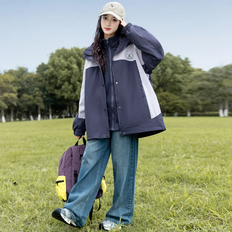 女童外套秋冬款2025新款中大童加厚加绒休闲连帽冲锋衣夹克上衣潮