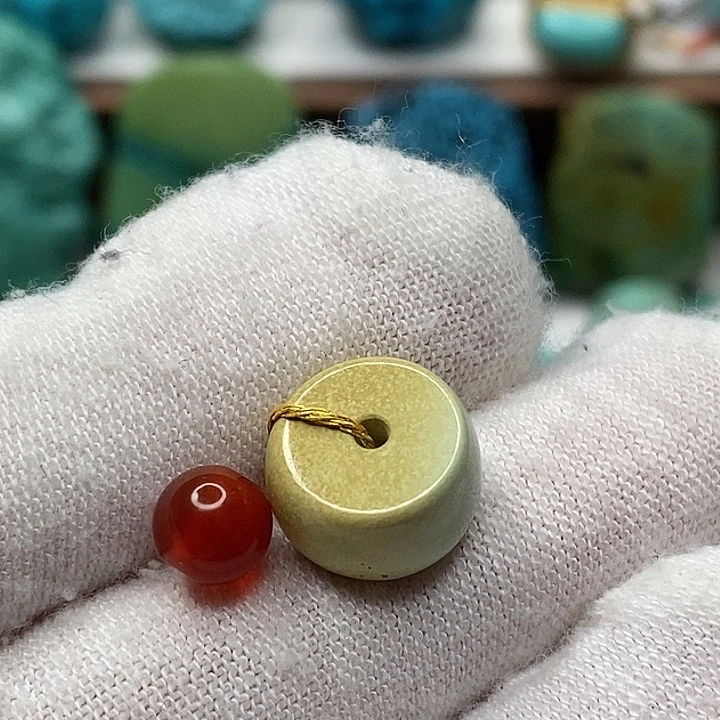 南红玛瑙未镶嵌珠宝奇石