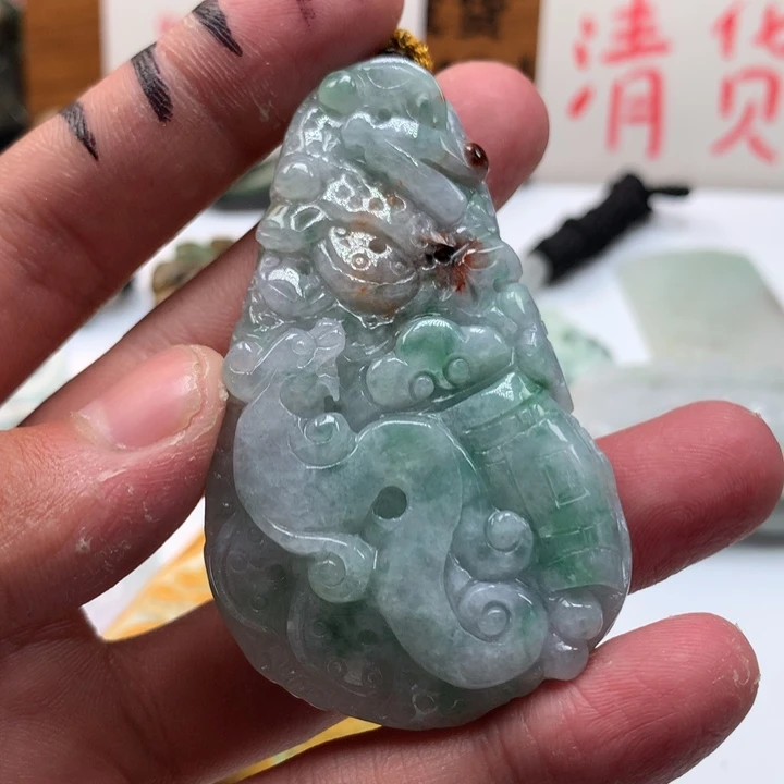 翡翠未镶嵌颈饰保真天然a货翡翠