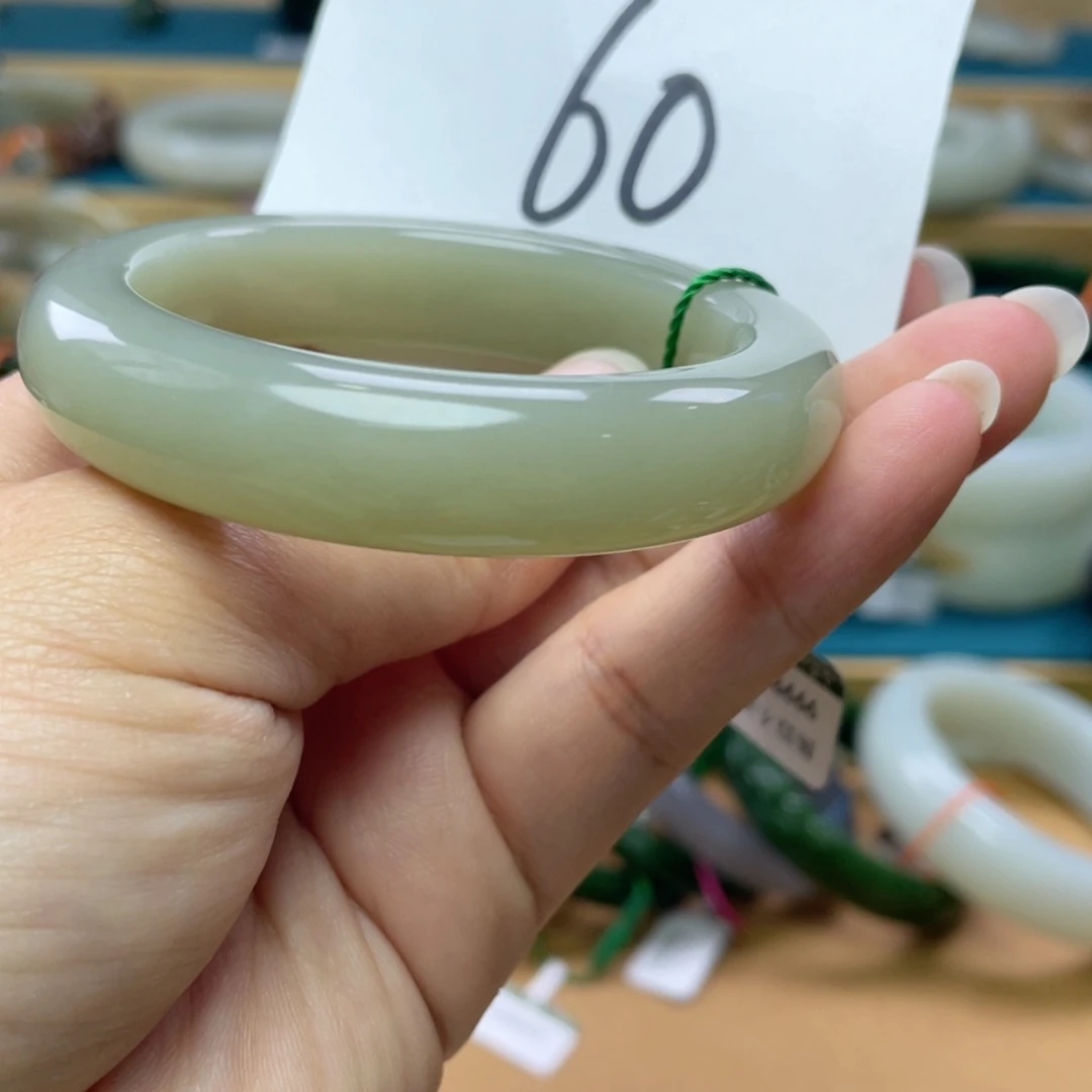 未镶嵌手镯和田玉圈口51