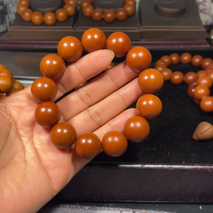 橄榄核吊坠1.74+树王精品小孔