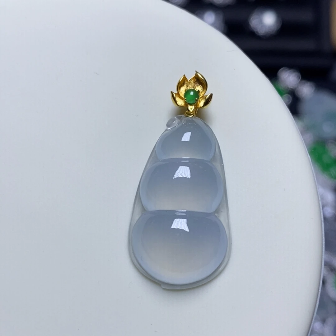 翡翠18K金镶嵌吊坠(不含链)福豆