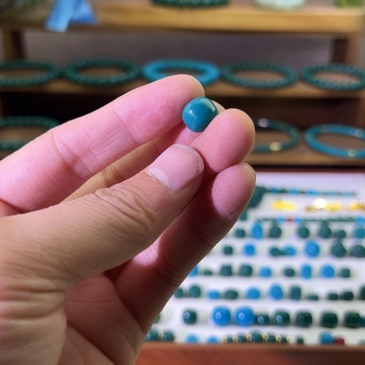 阿***飞石英石磁石蓝绿7的三个蓝色7的三个2个红色8的
