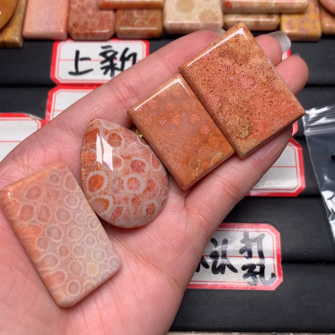 【闪购商品】硅化玉颈饰未镶嵌萌*恩