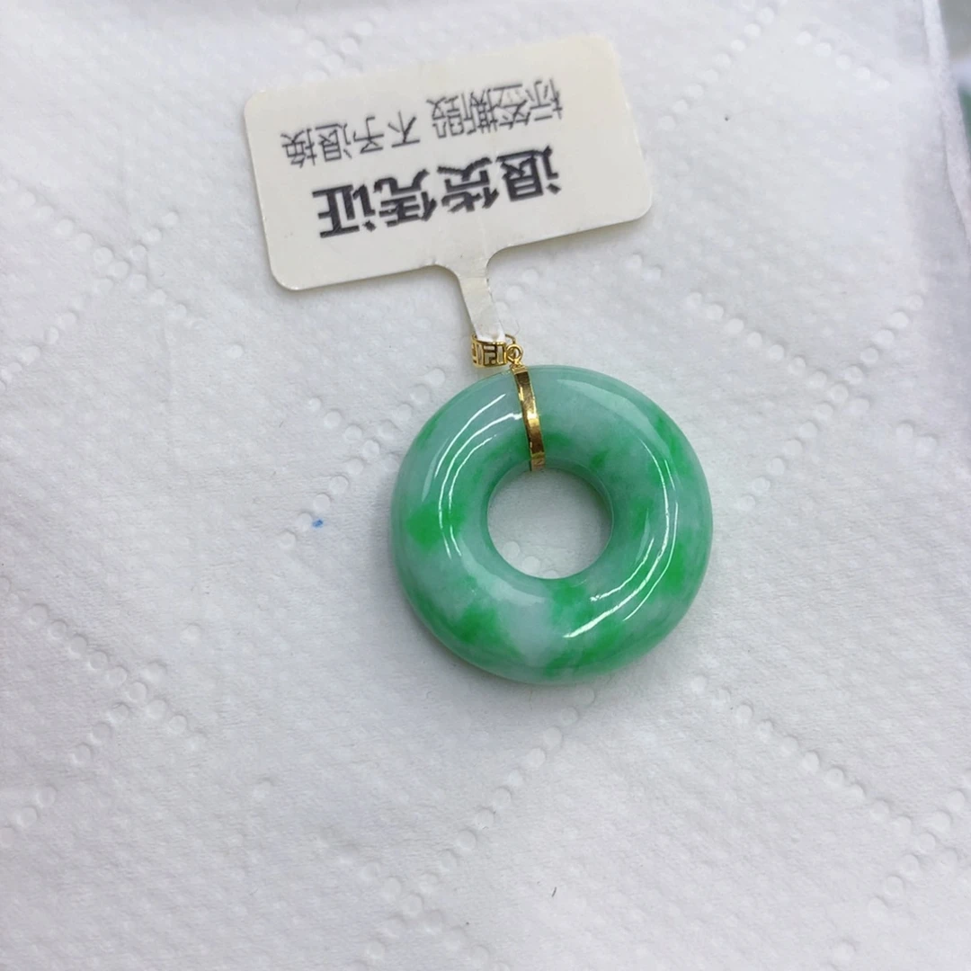 翡翠18K金镶嵌颈饰翡翠