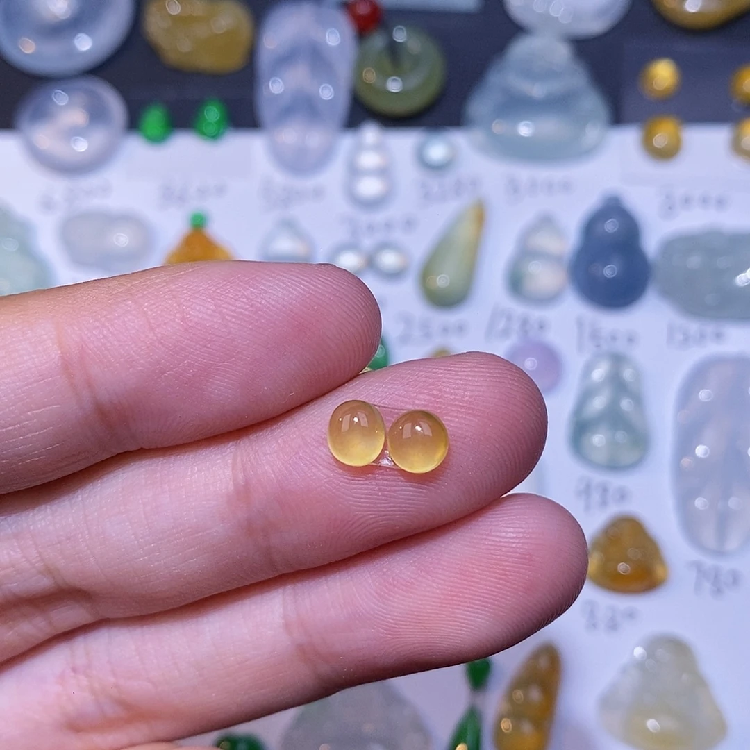 颈饰未镶嵌翡翠冰黄蛋哦