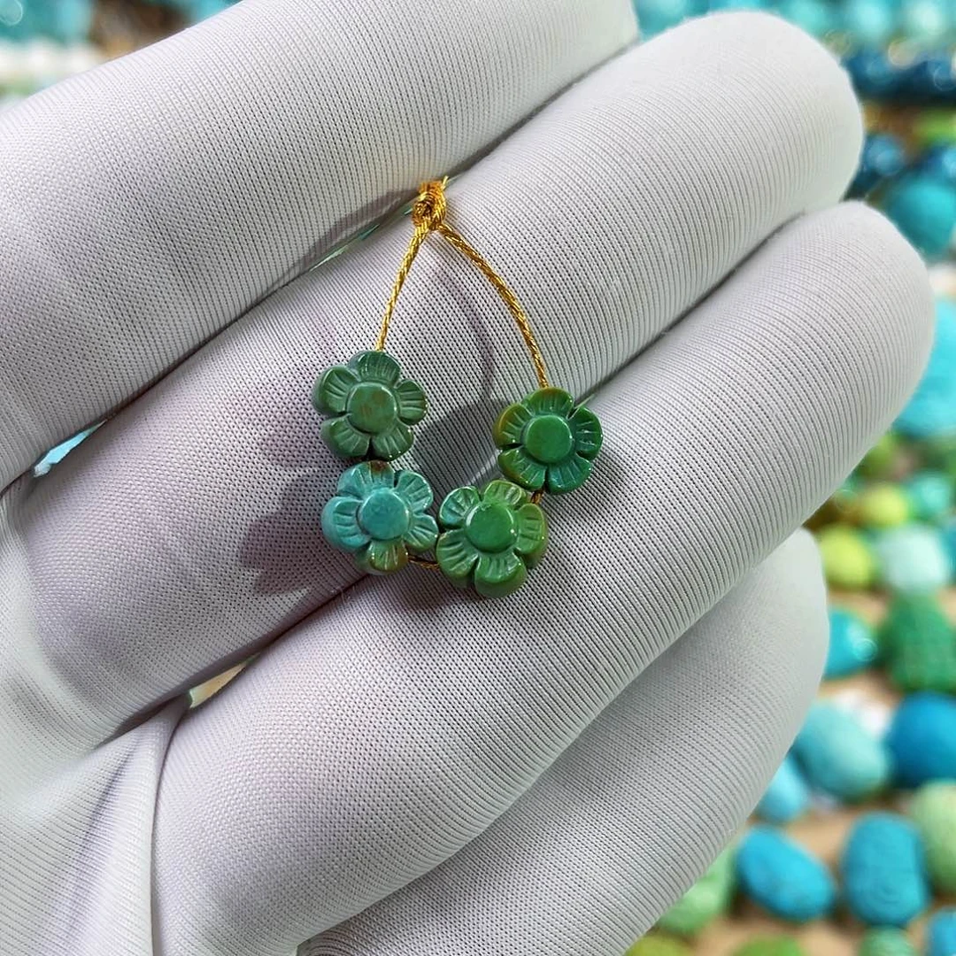 绿松石未镶嵌珠宝奇石