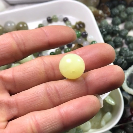 和田玉（糖玉）手链未镶嵌平**云