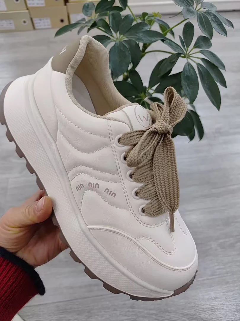 2025年春季时尚休闲鞋低跟厚底秋百搭女鞋运动鞋休闲鞋面包鞋