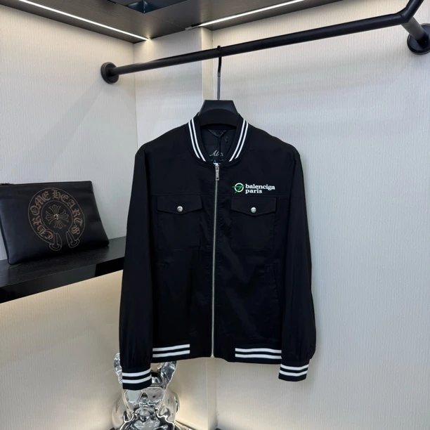 2025常规款减龄立领字母数字春季夹克白色户外修身上衣2027