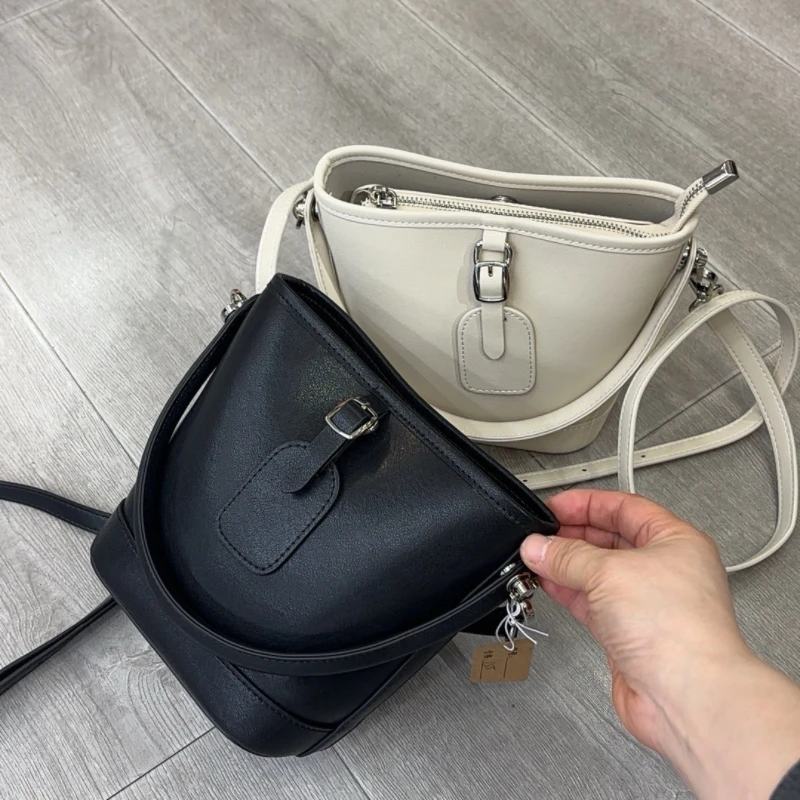 89079牛皮小水桶多隔层