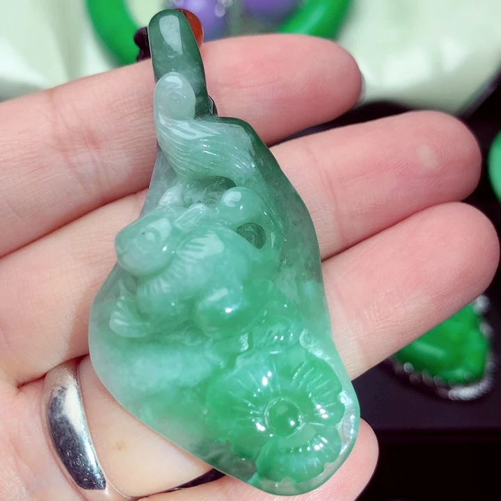 翡翠未镶嵌吊坠(不含链)