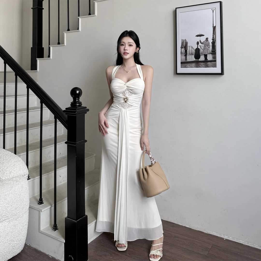 白色纯欲风辣妹吊带挂脖连衣裙女希腊女神高贵气质设计感包臀长裙