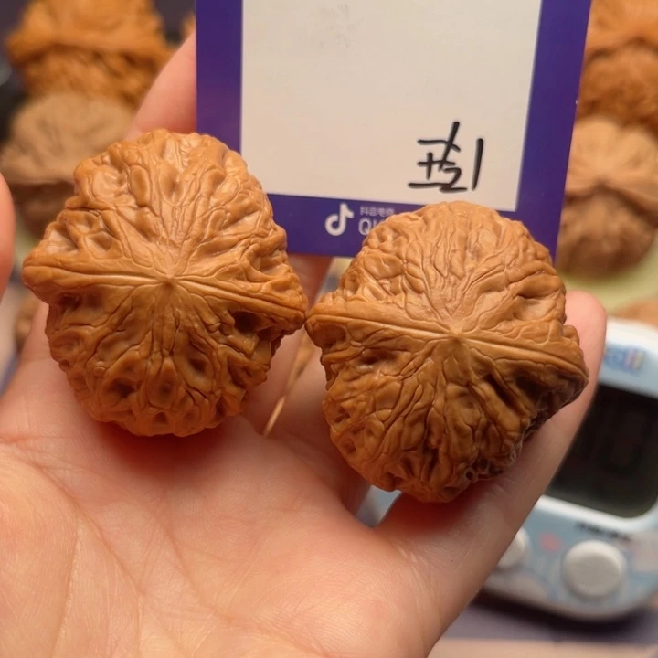 文玩核桃把件晨*文玩核桃把件1