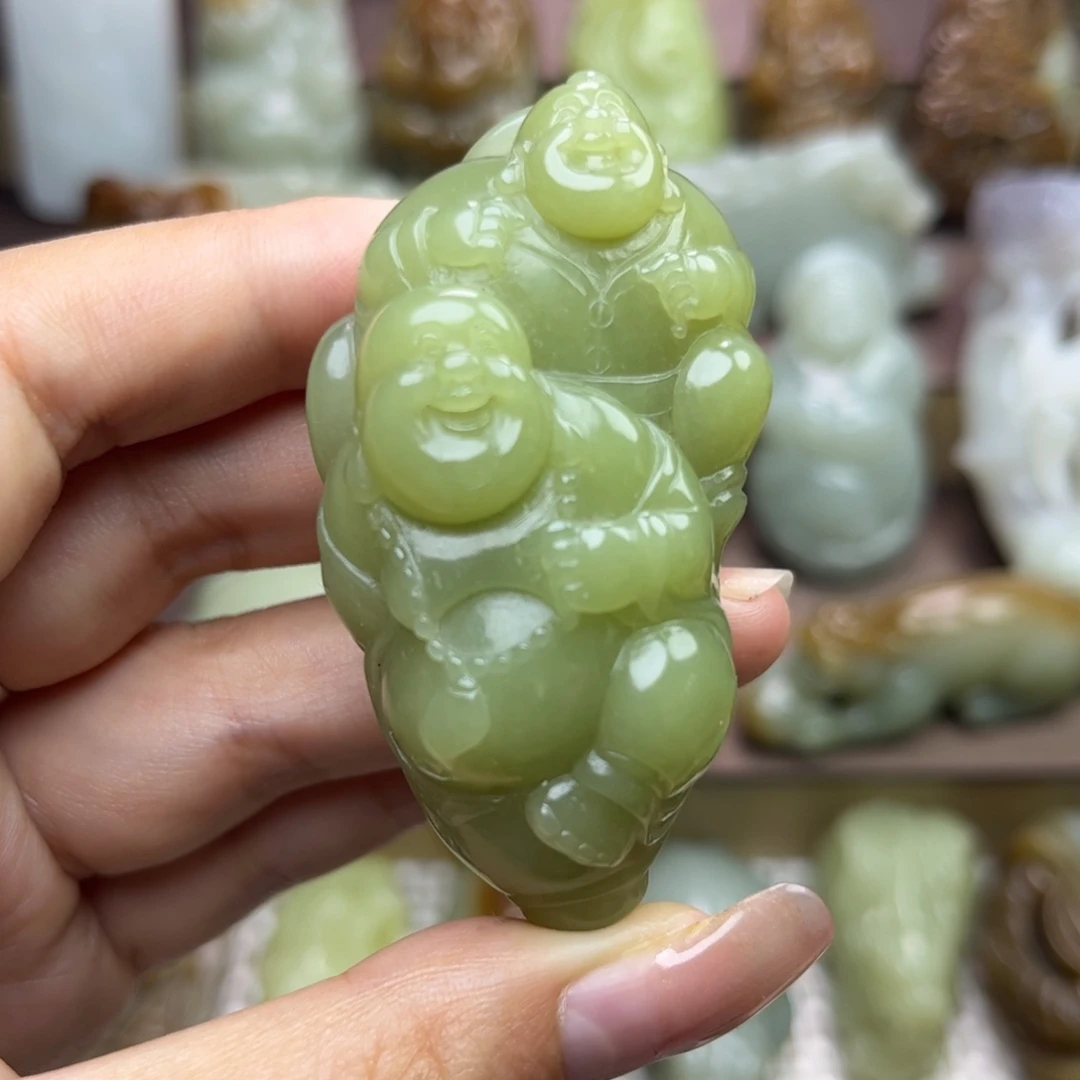 和田玉未镶嵌把件