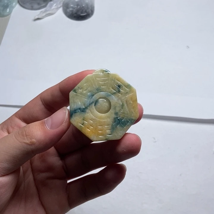 翡翠未镶嵌颈饰八卦6