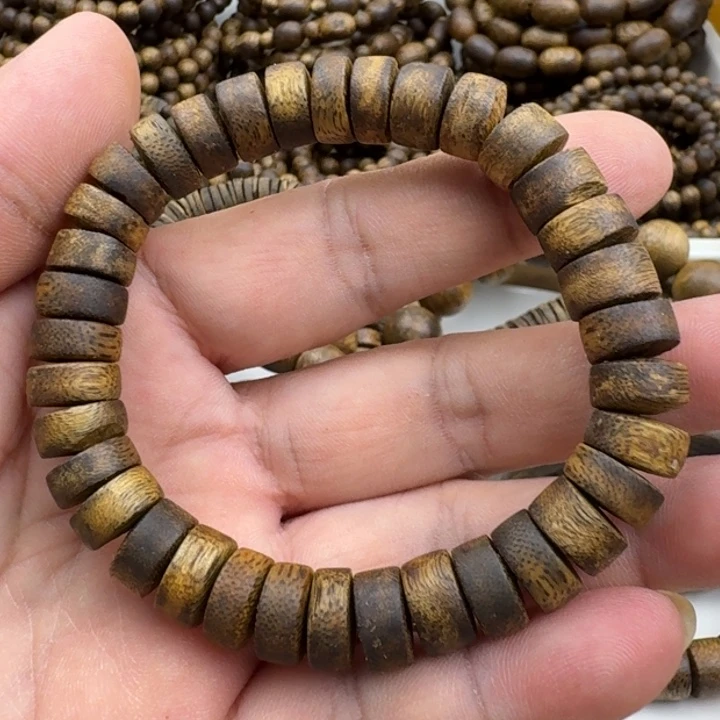 沉香手串乌身手串10克