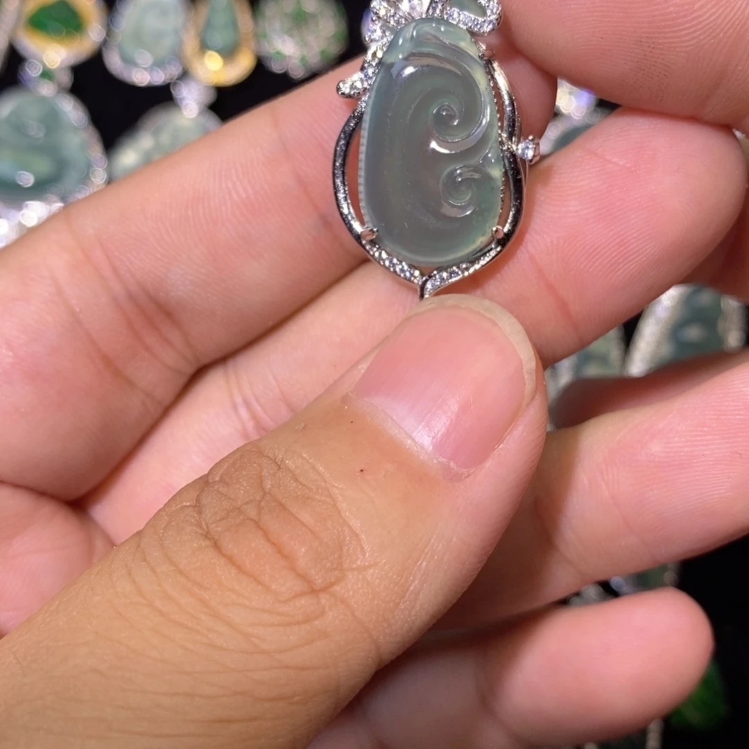 翡翠未镶嵌颈饰天然