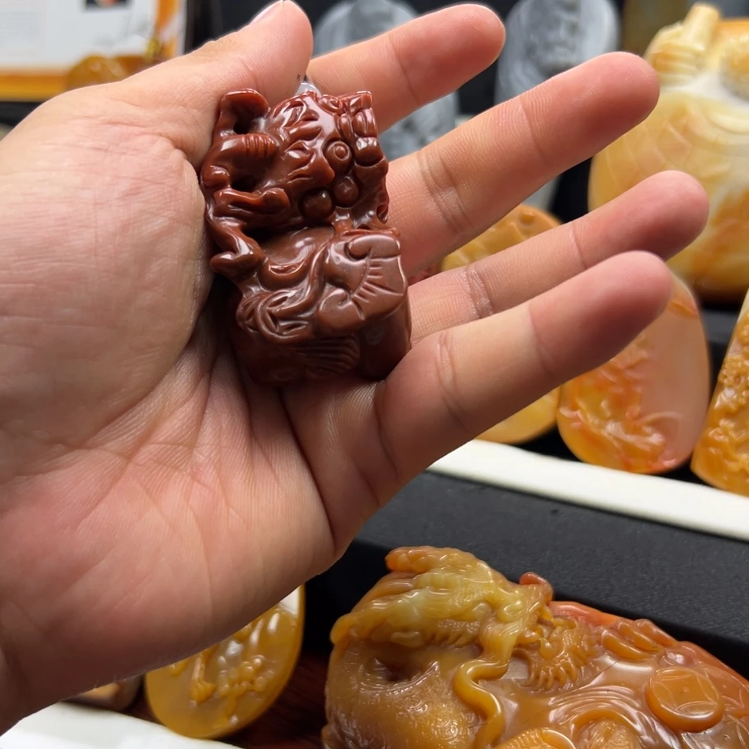 石英质玉（黄龙玉）合金黄龙玉
